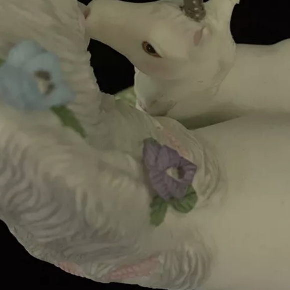Princeton Gallery 1990 Love's Devotion Unicorn Collection Porcelain Statue - Picture 7 of 9